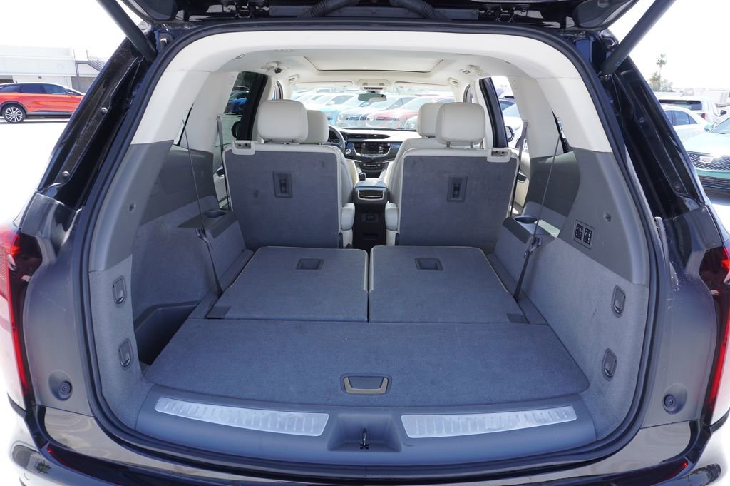 Certified 2025 Cadillac XT6 Premium Luxury AWD/4WD image 8