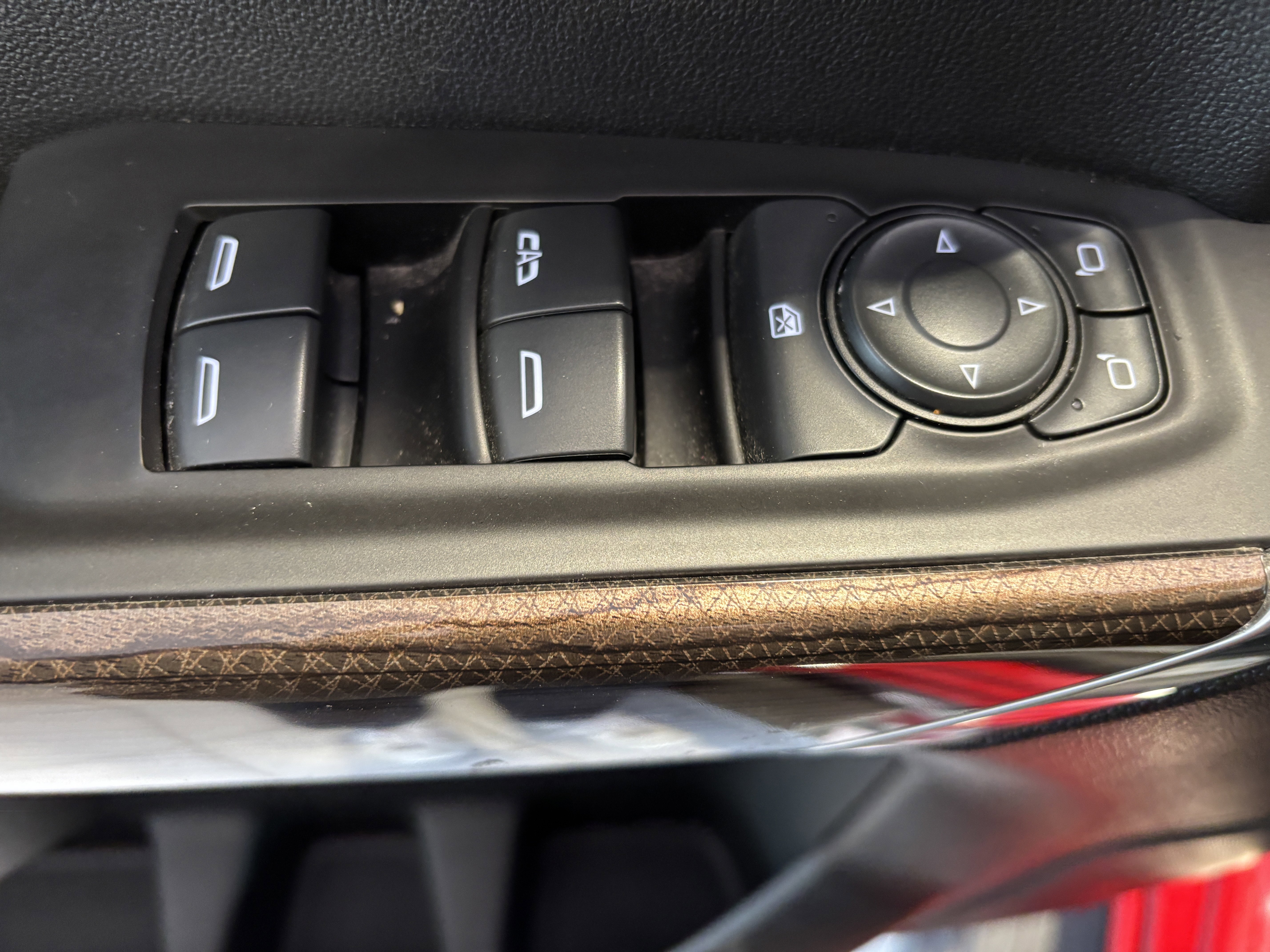 Used 2021 Chevrolet Silverado 1500 LT image 9