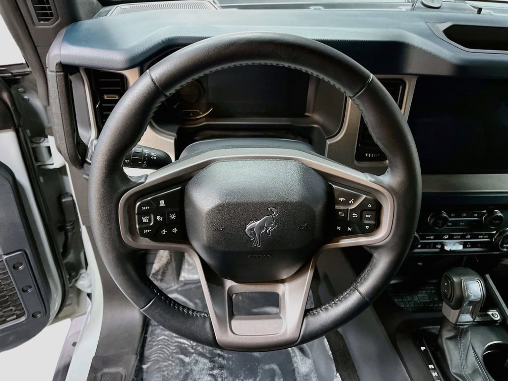 Used 2024 Ford Bronco Outer Banks AWD/4WD image 11