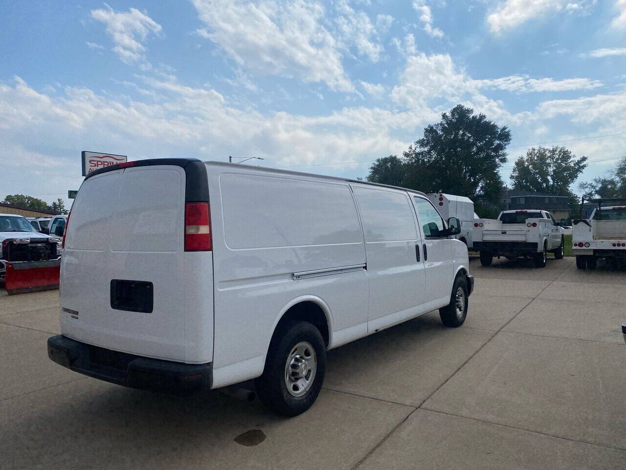 Used 2014 Chevrolet Express 3500 Extended RWD image 15