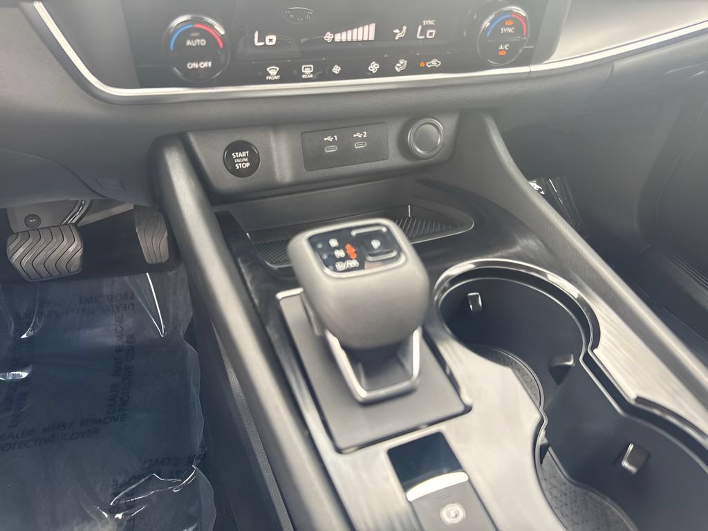 Used 2026 Nissan Rogue SV AWD/4WD image 13
