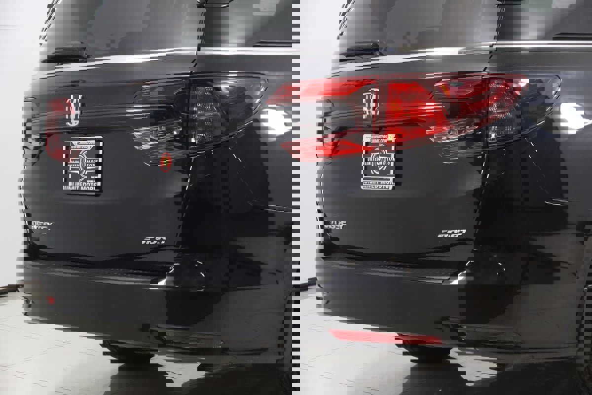 Used 2023 Honda Odyssey Sport image 43