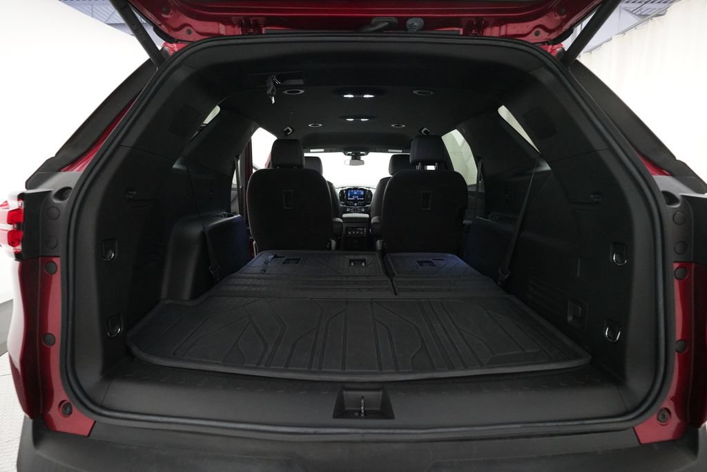 Used 2023 Chevrolet Traverse LT AWD/4WD image 10