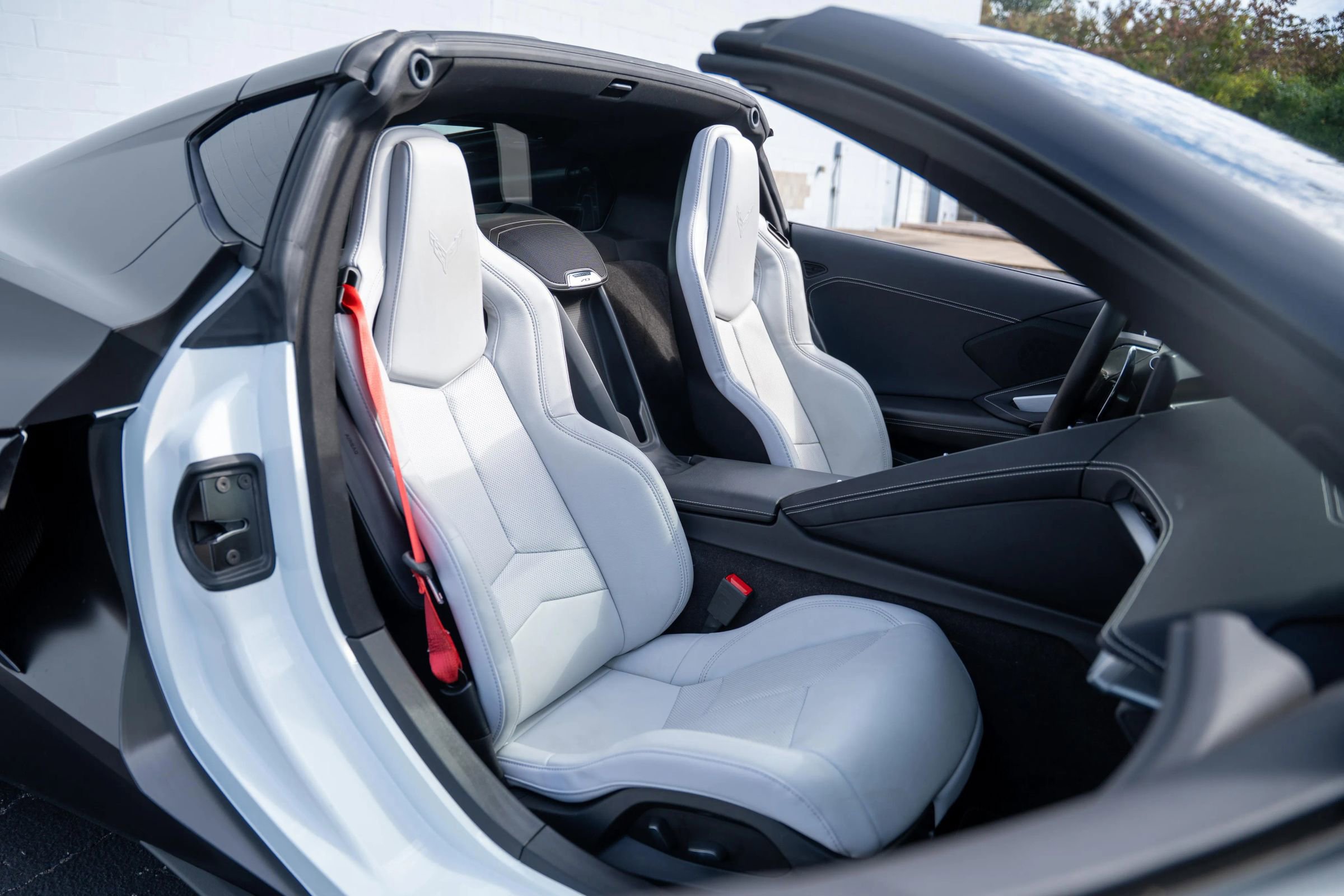 Used 2023 Chevrolet Corvette Stingray Coupe w/ Z51 Performance Package image 3