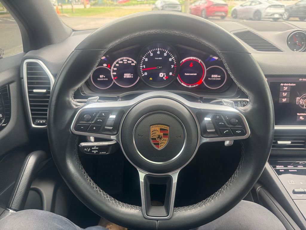 Used 2021 Porsche Cayenne AWD/4WD image 28