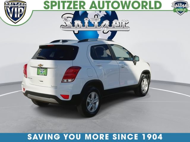 Used 2021 Chevrolet Trax LT w/ LT Convenience Package image 9