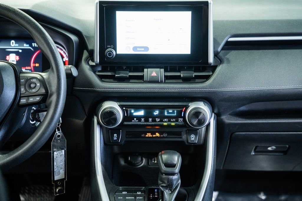 Used 2024 Toyota RAV4 LE image 17