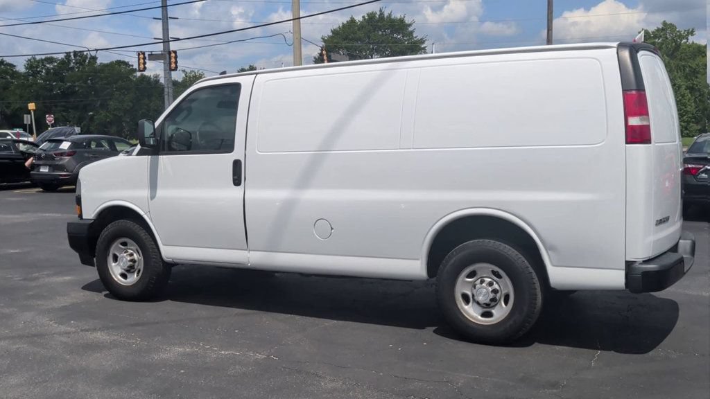 Used 2018 Chevrolet Express 2500 w/ Driver Convenience Package RWD image 6