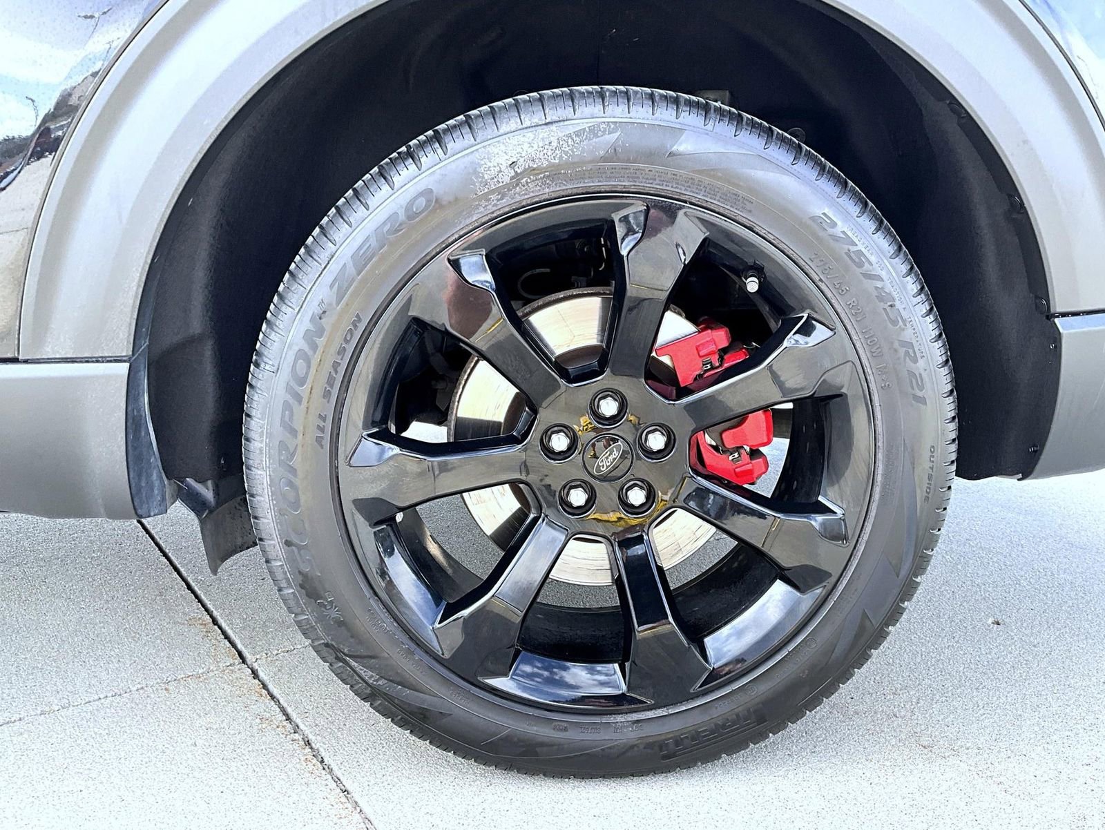 Used 2024 Ford Explorer ST w/ Equipment Group 401A image 27