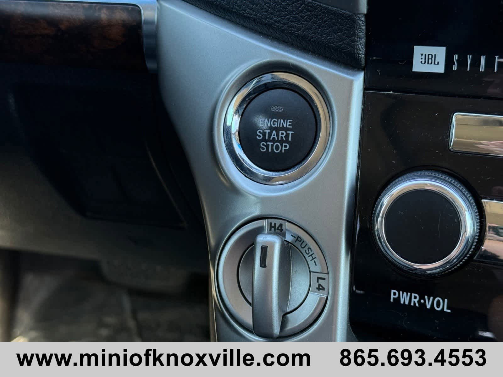 Used 2015 Toyota Land Cruiser AWD/4WD image 25