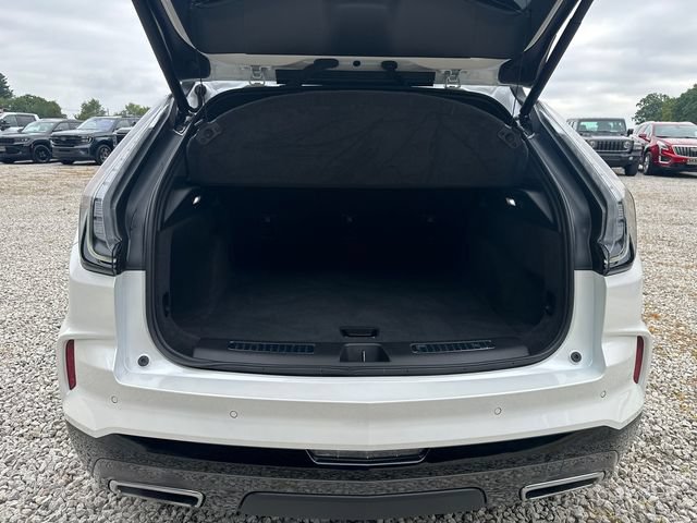 Used 2025 Cadillac XT4 Sport AWD/4WD image 13