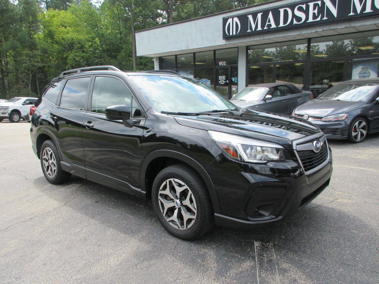 Used 2020 Subaru Forester Premium AWD/4WD image 3
