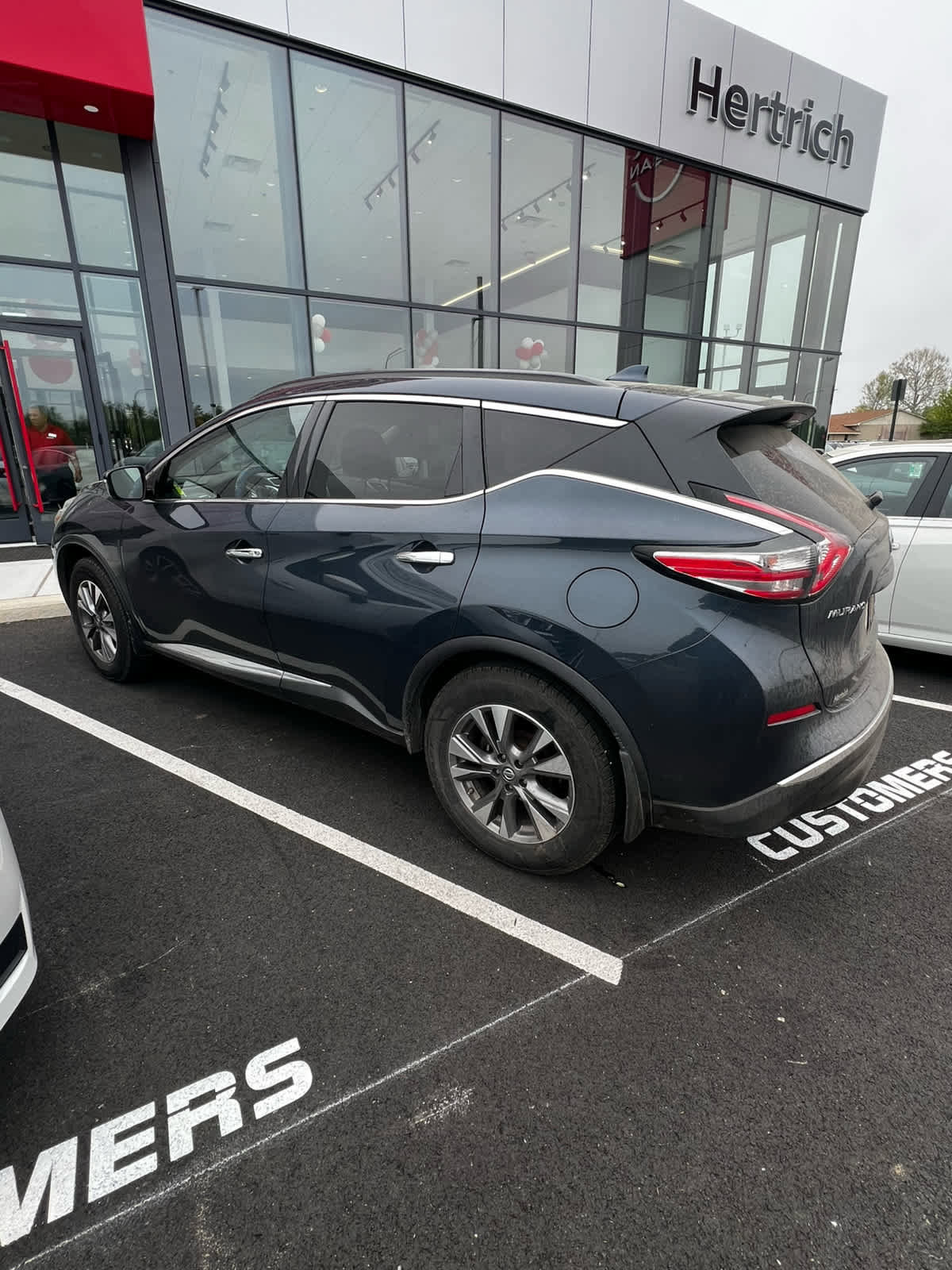 Used 2018 Nissan Murano SV AWD/4WD image 2