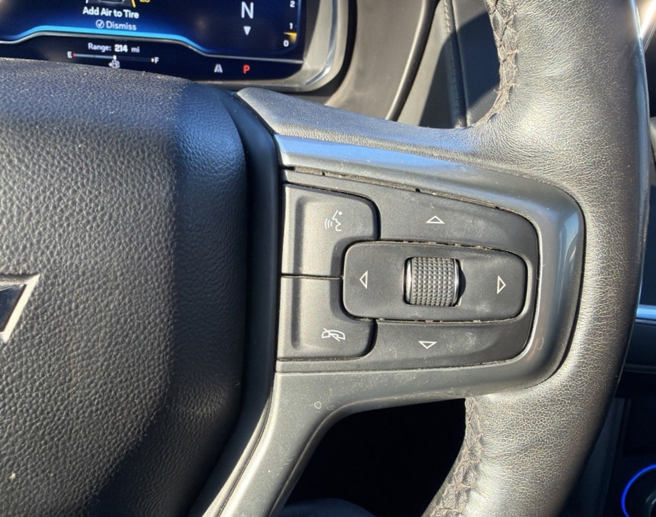 Used 2022 Chevrolet Tahoe LT w/ Luxury Package RWD image 16