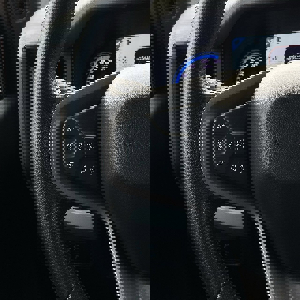 Used 2023 Ford Bronco Badlands image 13