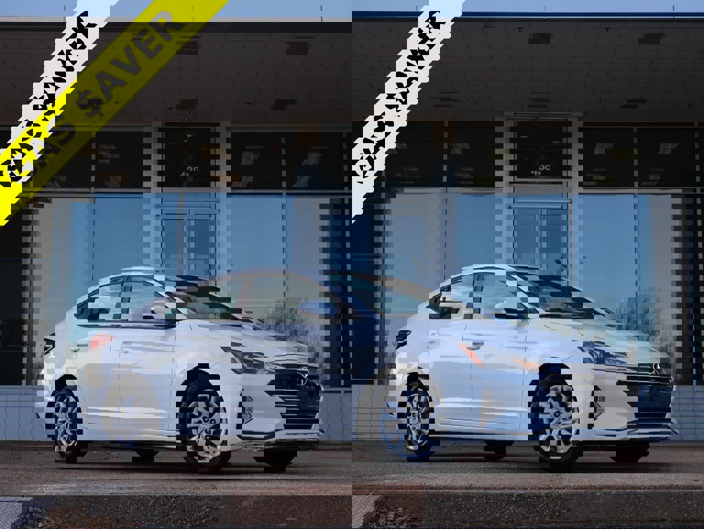 Used 2019 Hyundai Elantra SE w/ Cargo Package