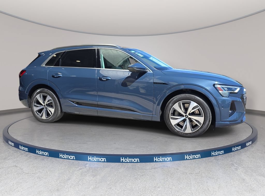 Certified 2024 Audi Q8 e-tron Premium Plus w/ Premium Plus Package AWD/4WD image 5