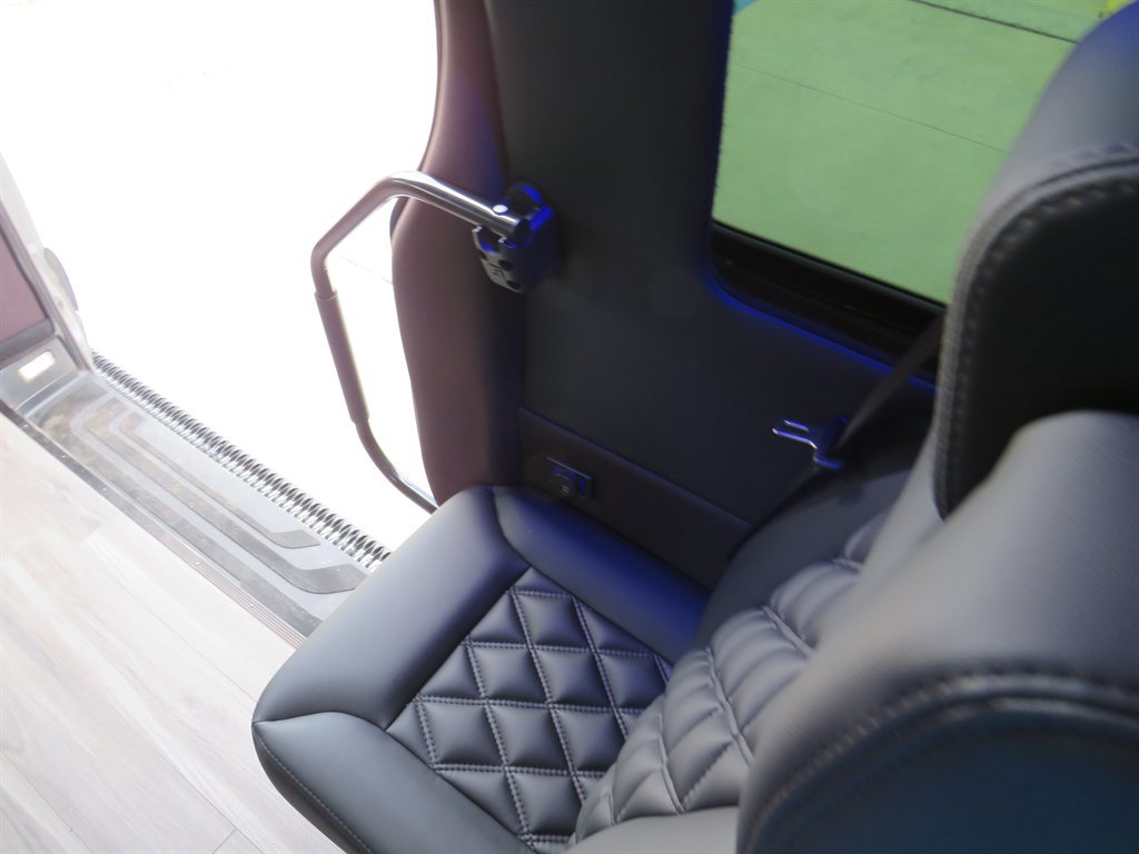 Used 2022 Mercedes-Benz Sprinter 4500 image 27