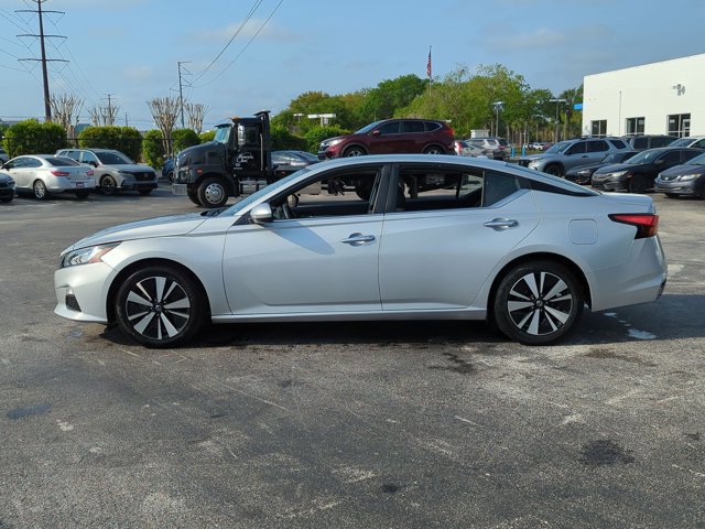 Used 2022 Nissan Altima 2.5 SV image 8