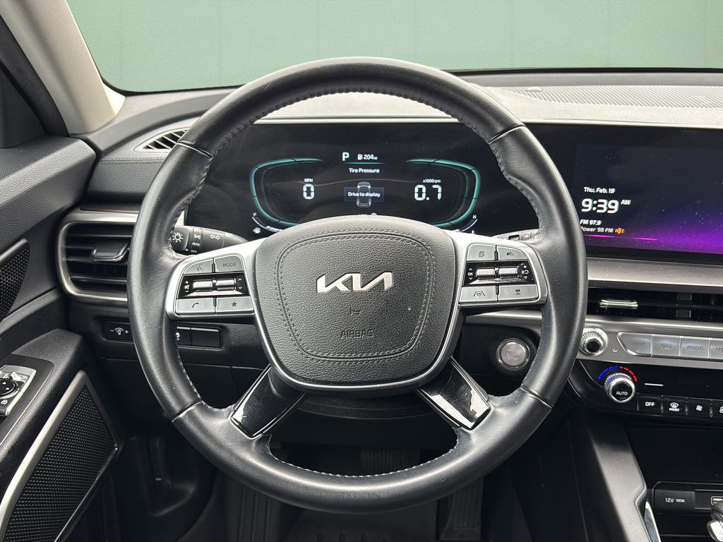 Used 2023 Kia Telluride LX image 25