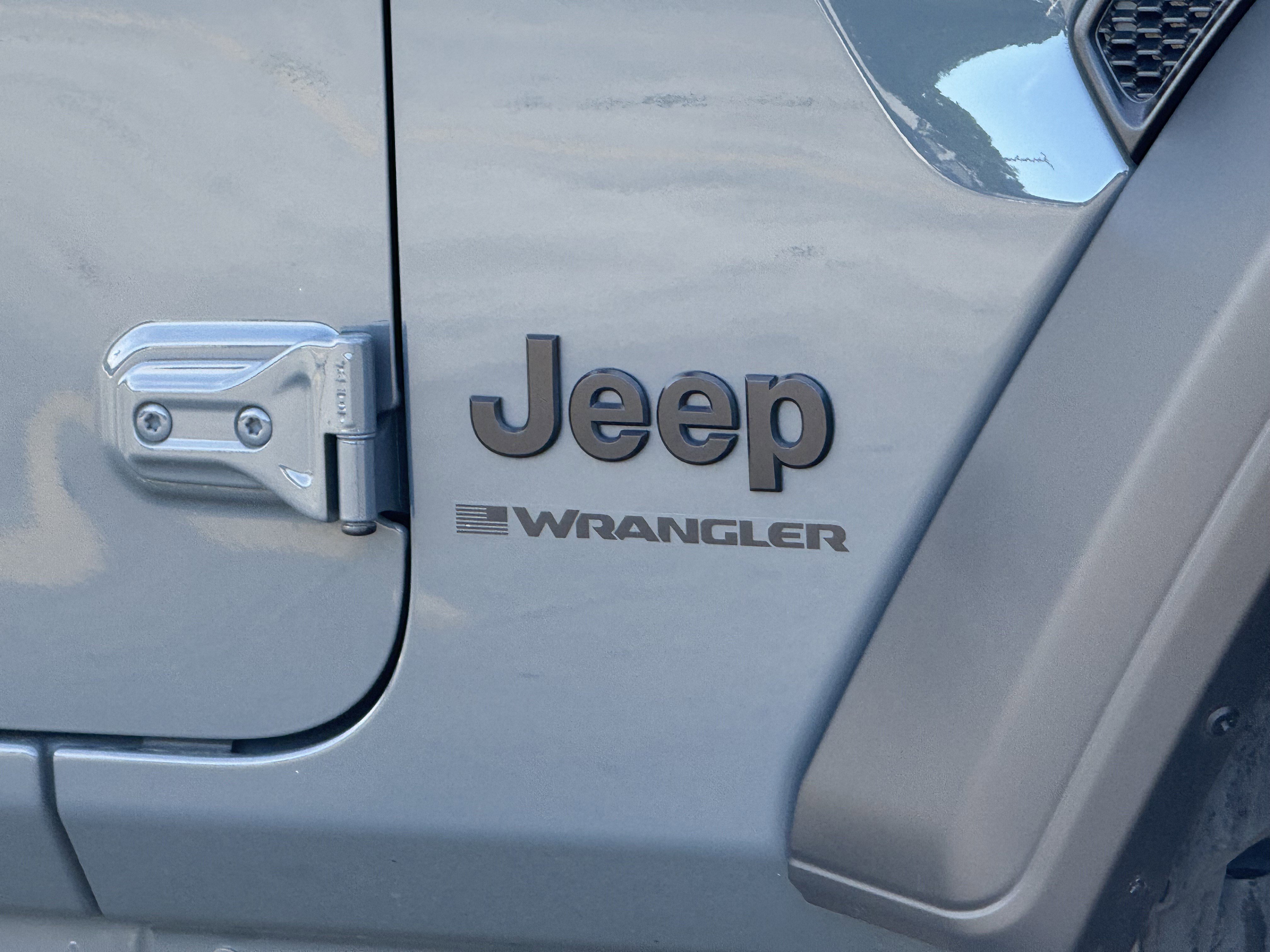 Used 2025 Jeep Wrangler Sport S image 4