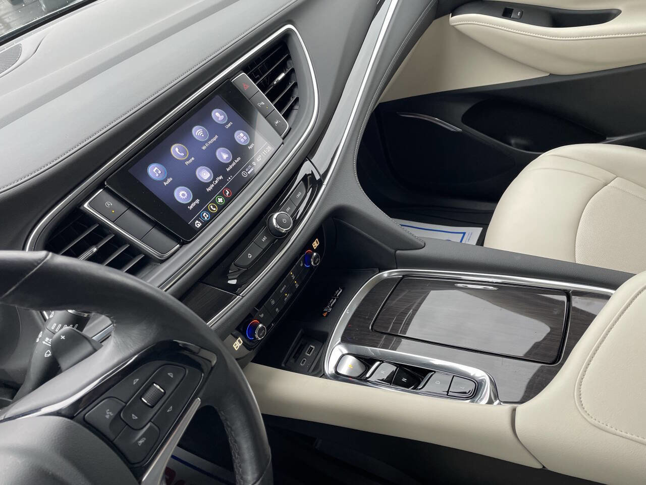 Used 2024 Buick Enclave Essence image 22