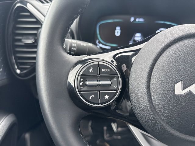 Used 2023 Kia Soul EX image 28