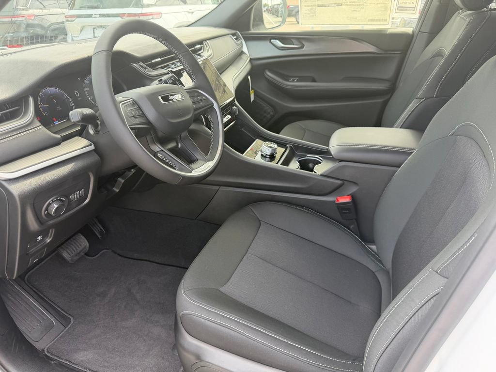New 2026 Jeep Grand Cherokee Laredo X RWD image 12