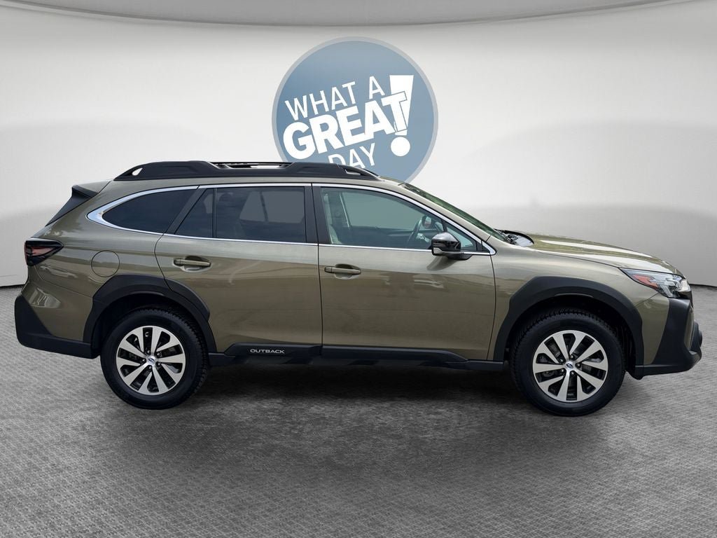 Used 2024 Subaru Outback Premium w/ Popular Package #1A AWD/4WD image 2
