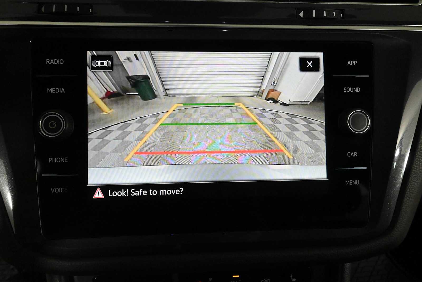 Certified 2023 Volkswagen Tiguan SE R-Line FWD image 24