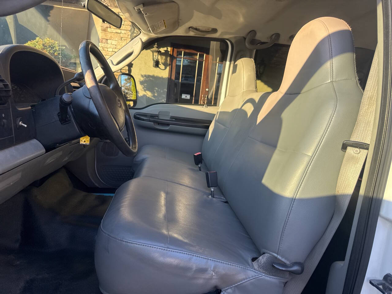 Used 2006 Ford F350 Lariat RWD image 25