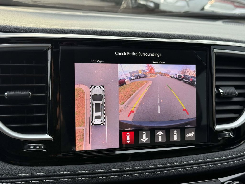 New 2026 Chrysler Pacifica Limited w/ Uconnect Theater Family Group AWD/4WD image 31