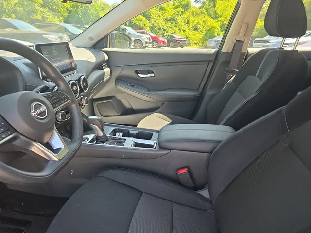 Used 2025 Nissan Sentra SV FWD image 14