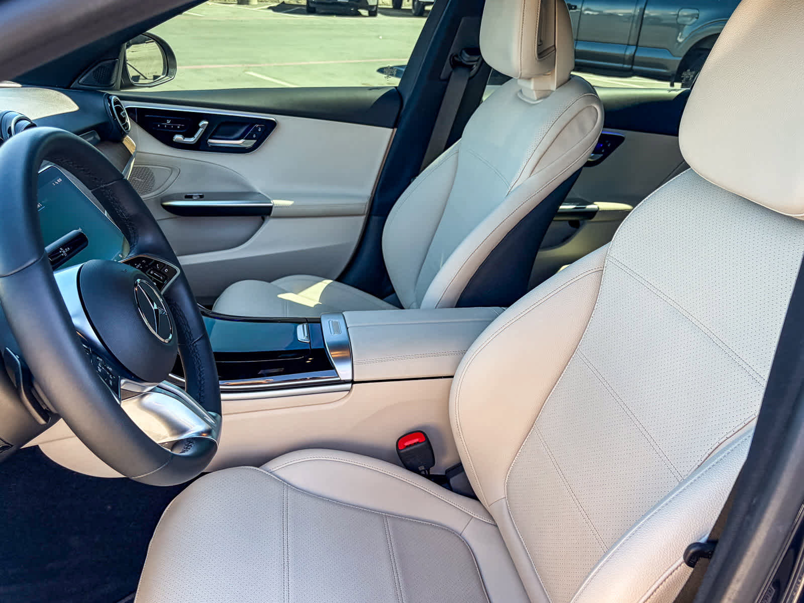 Used 2023 Mercedes-Benz C 300 Sedan image 17