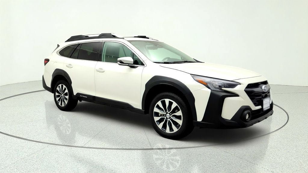 Used 2023 Subaru Outback Touring AWD/4WD image 3