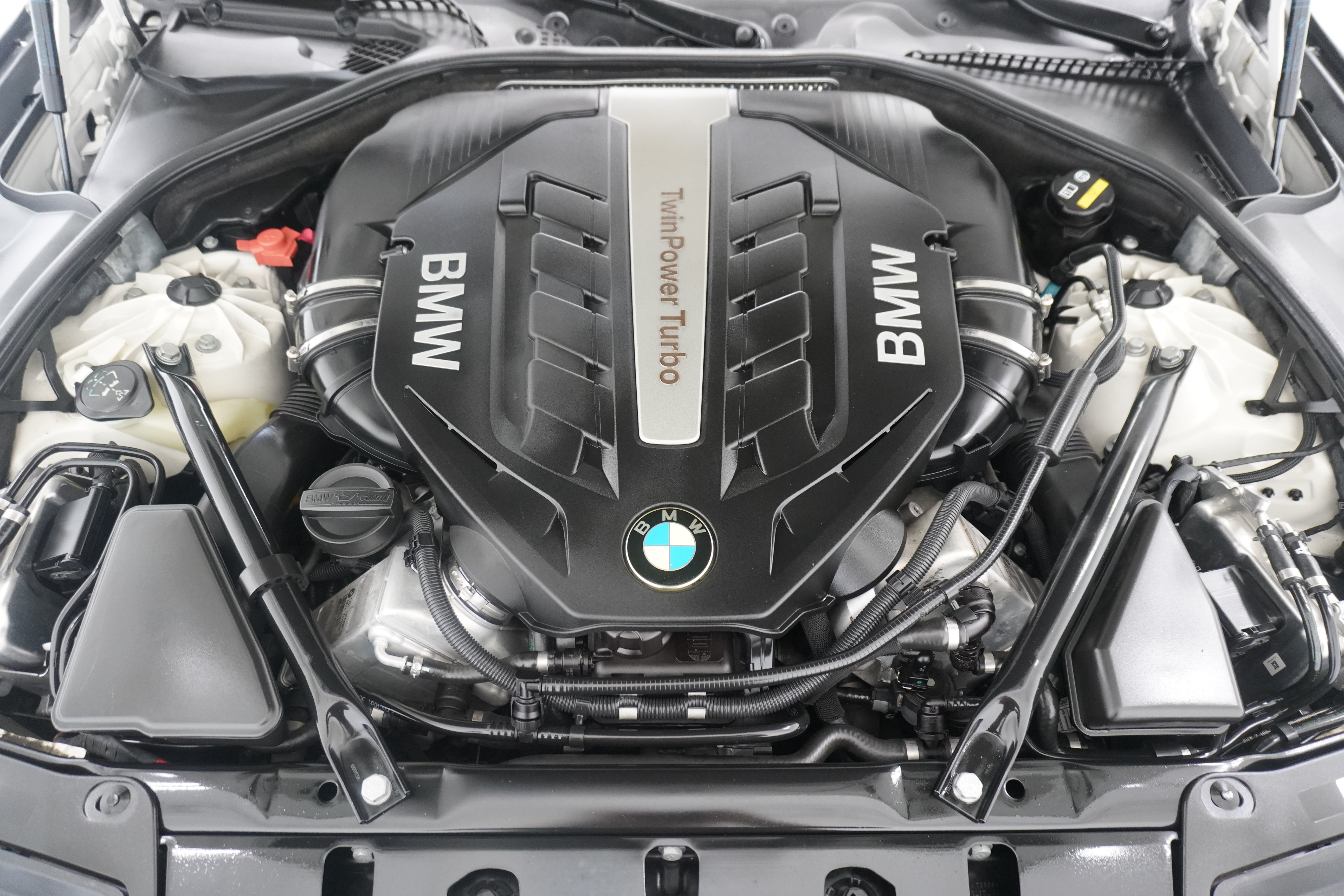Used 2015 BMW 550i Sedan RWD image 35