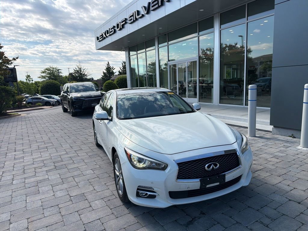Used 2015 INFINITI Q50 Premium w/ Technology Package AWD/4WD image 2