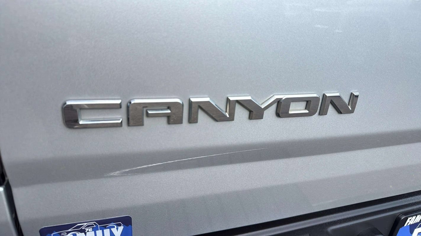 Used 2017 GMC Canyon SLE RWD image 18