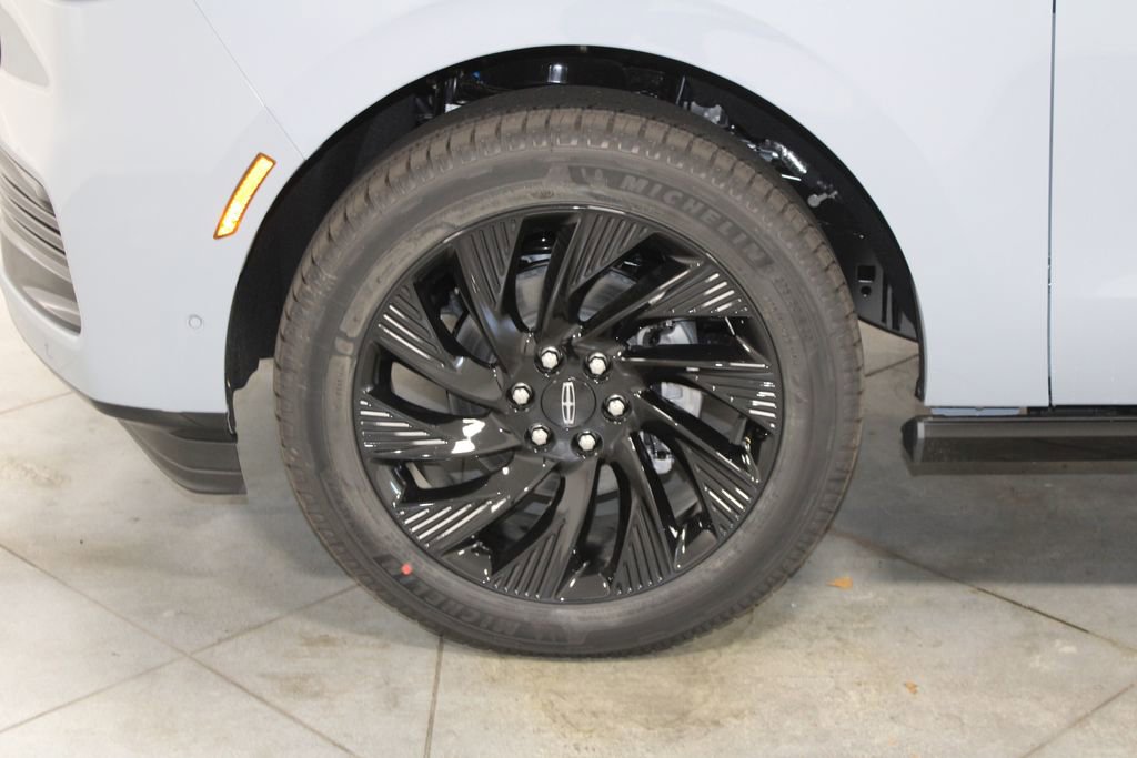 New 2025 Lincoln Navigator Reserve w/ Jet Appearance Package image 17