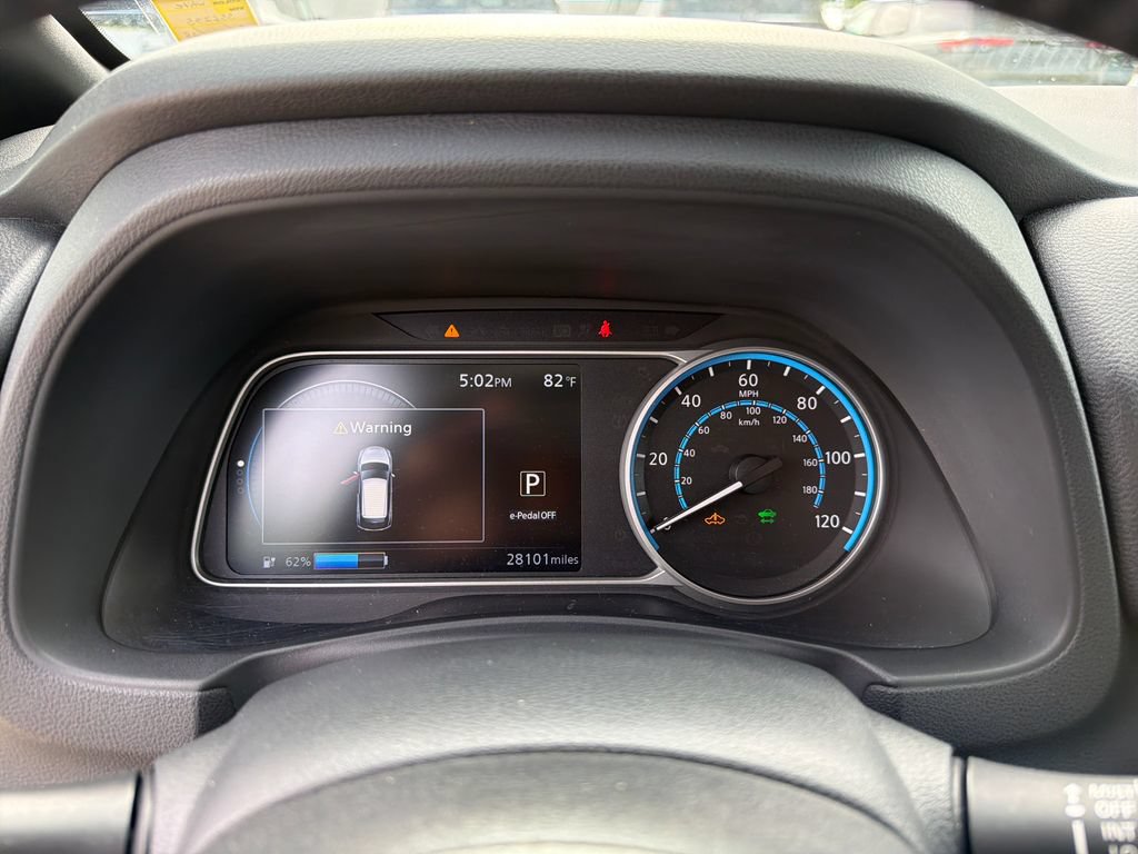 Used 2022 Nissan Leaf SV FWD image 24