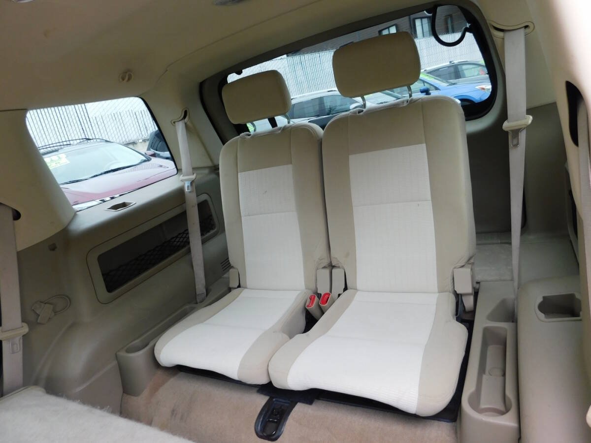Used 2010 Ford Explorer XLT AWD/4WD image 6