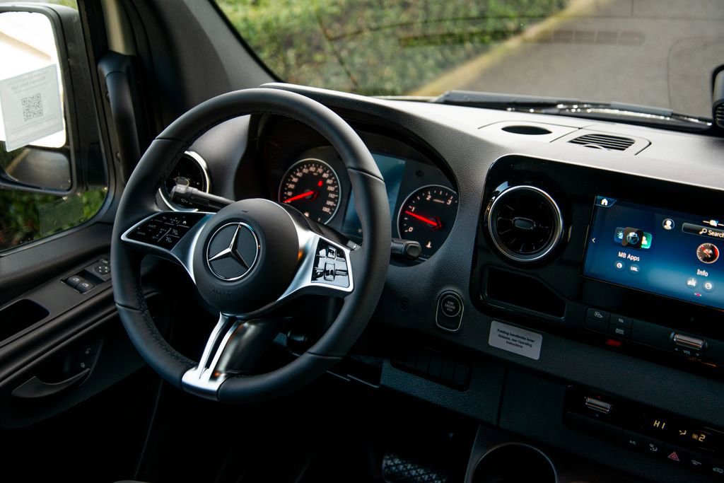 New 2026 Mercedes-Benz Sprinter 2500 image 18