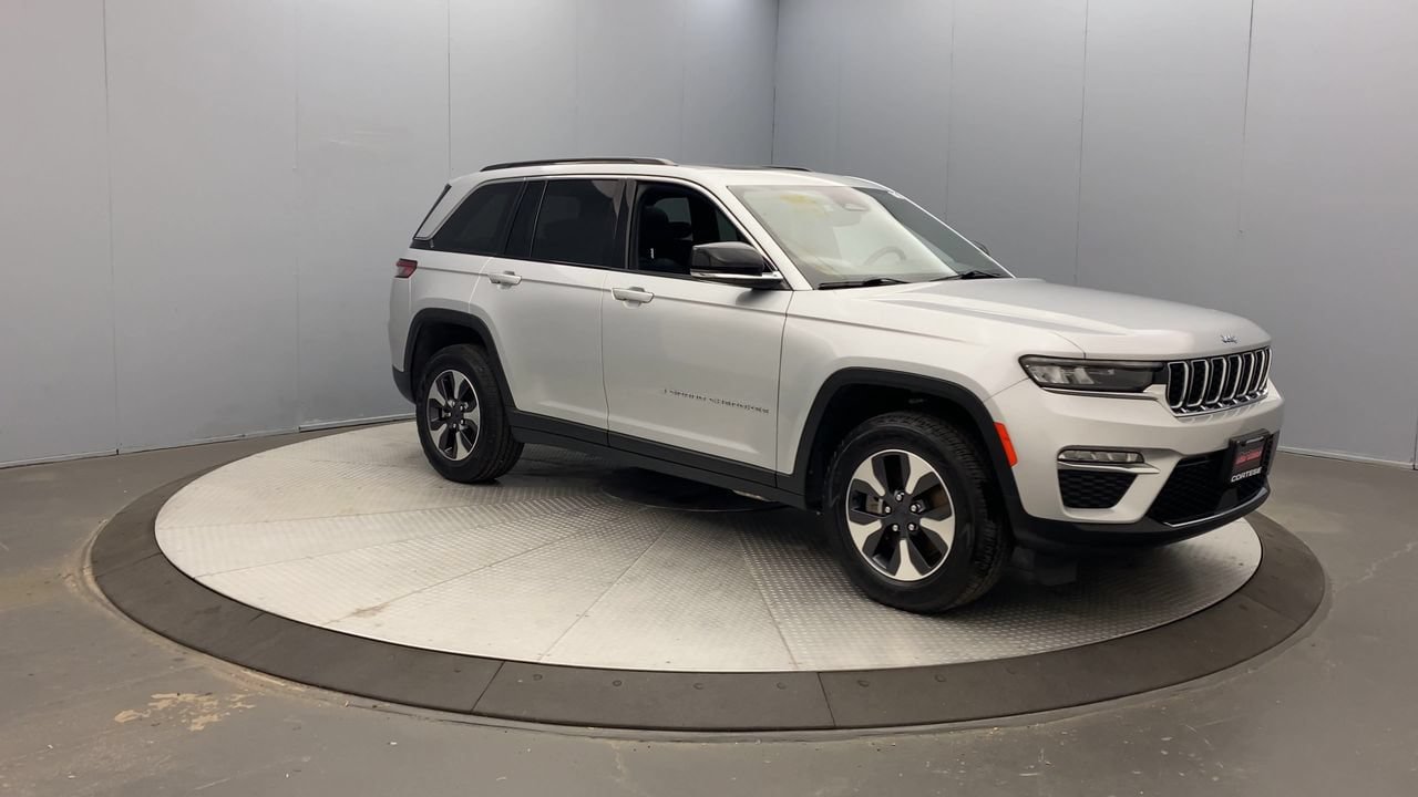 Used 2024 Jeep Grand Cherokee Limited 4xe AWD/4WD image 7