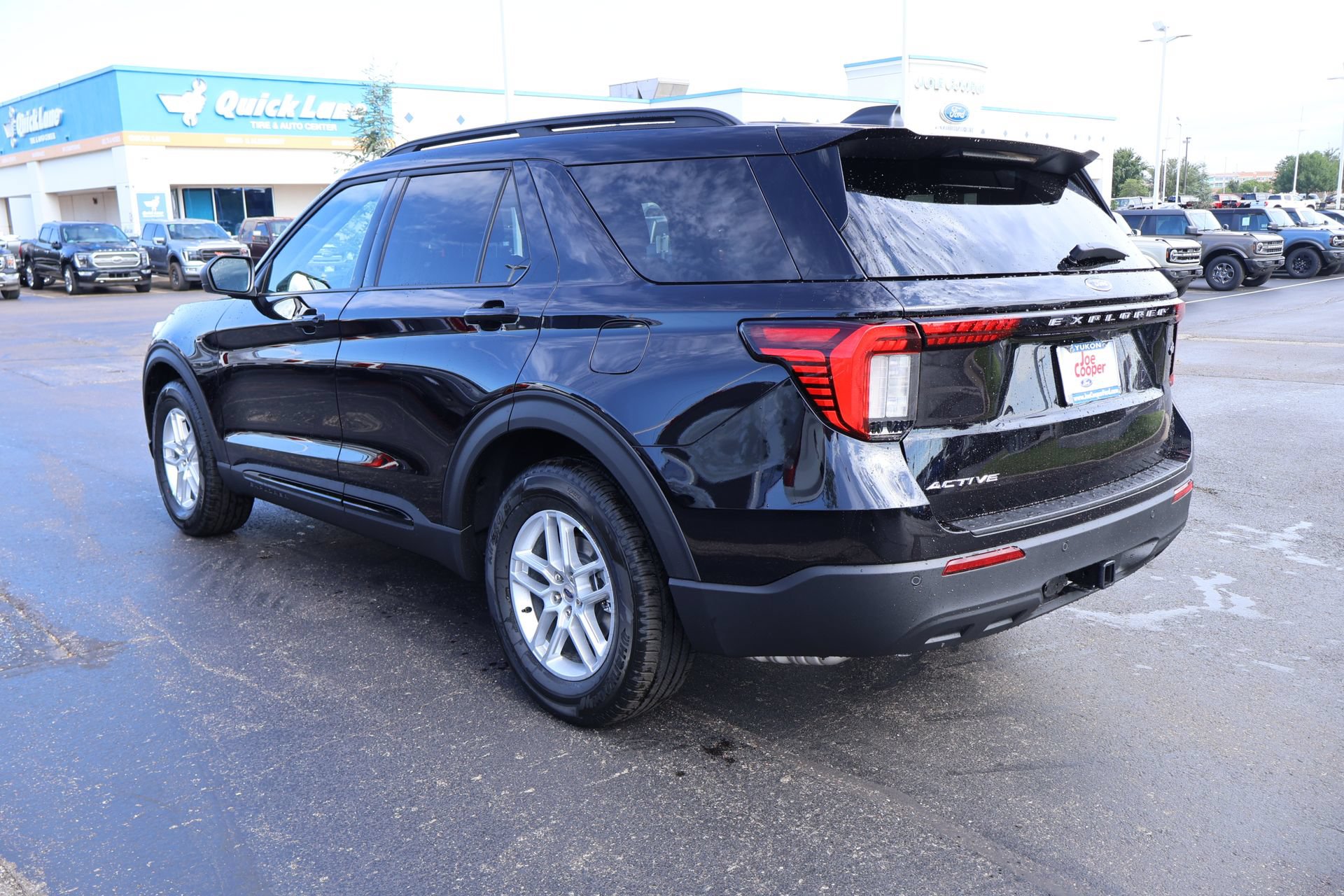 New 2026 Ford Explorer Active RWD image 24