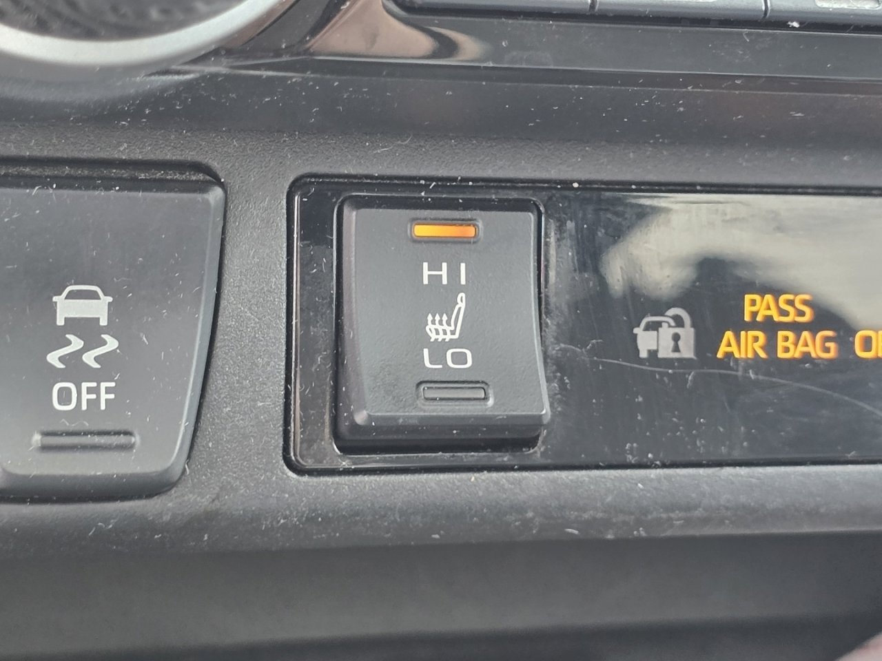 Used 2023 Toyota RAV4 XLE w/ Convenience Package image 22