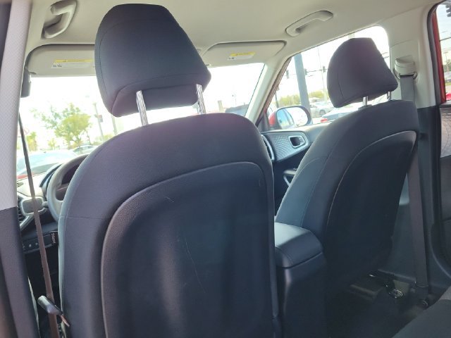 Used 2024 Kia Soul LX w/ Option Group 015 FWD image 11