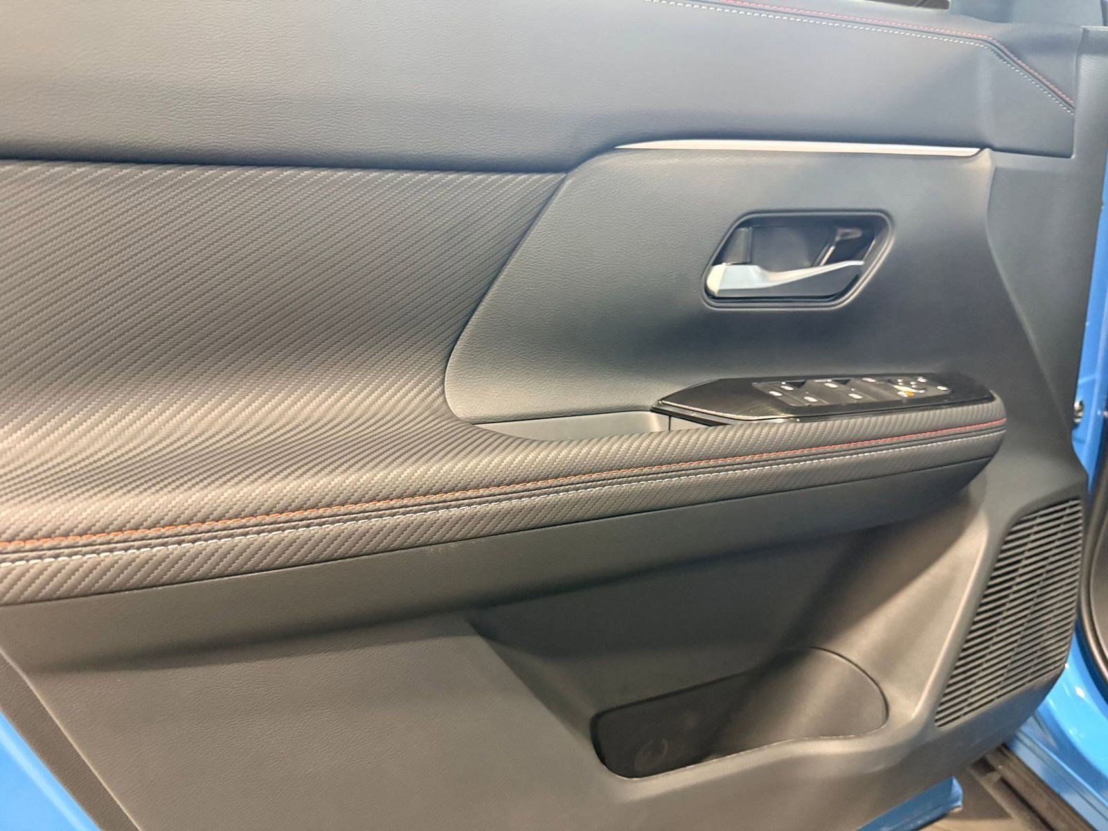 New 2026 Nissan Kicks SR w/ SR Premium Package image 10