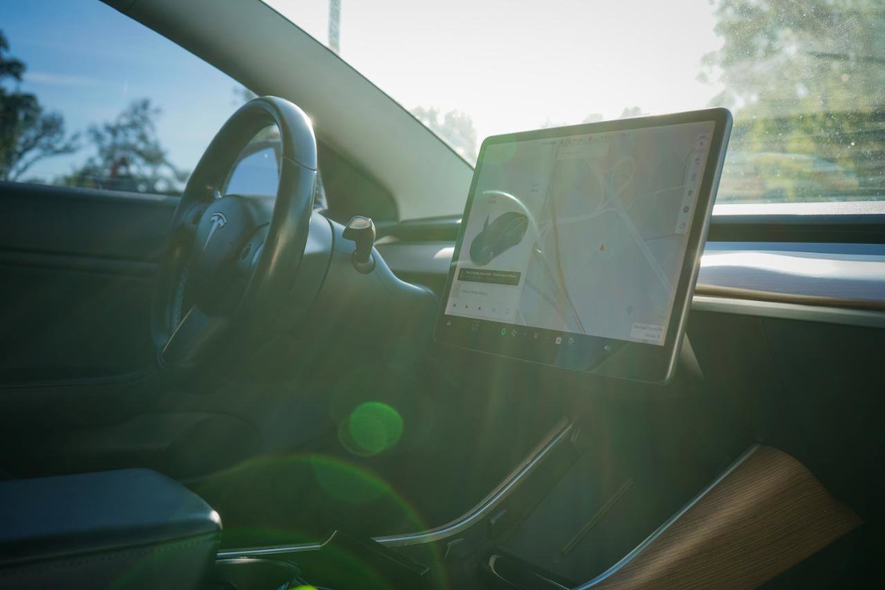 Used 2019 Tesla Model 3 Mid Range image 11