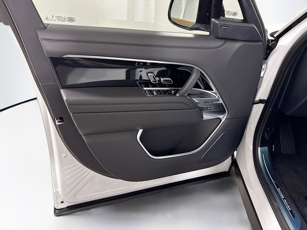 New 2026 Land Rover Range Rover Long Wheelbase SE image 25