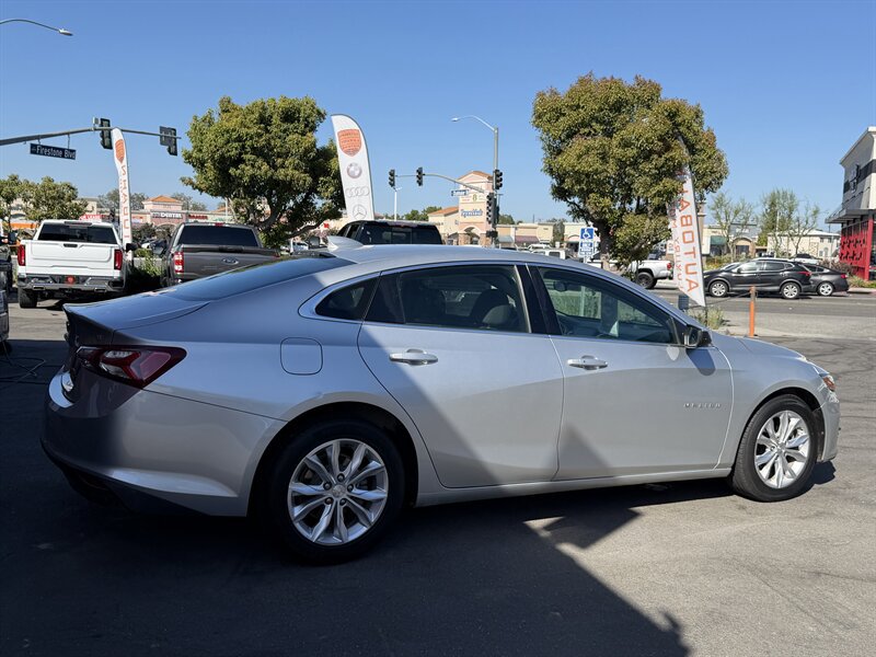 Used 2020 Chevrolet Malibu LT FWD image 16